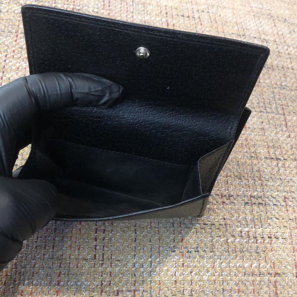 GUCCI Black Leather Trifold Wallet with Silver G Money Clasp AUTHENTIC - Picture 7 of 17